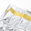 超コンパクト&暖かい。簡易防寒アルミ寝袋&防寒シートセット