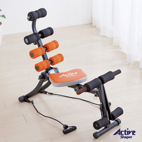 シート部は回転も可能で下腹部を鍛えるツイスト運動も可能